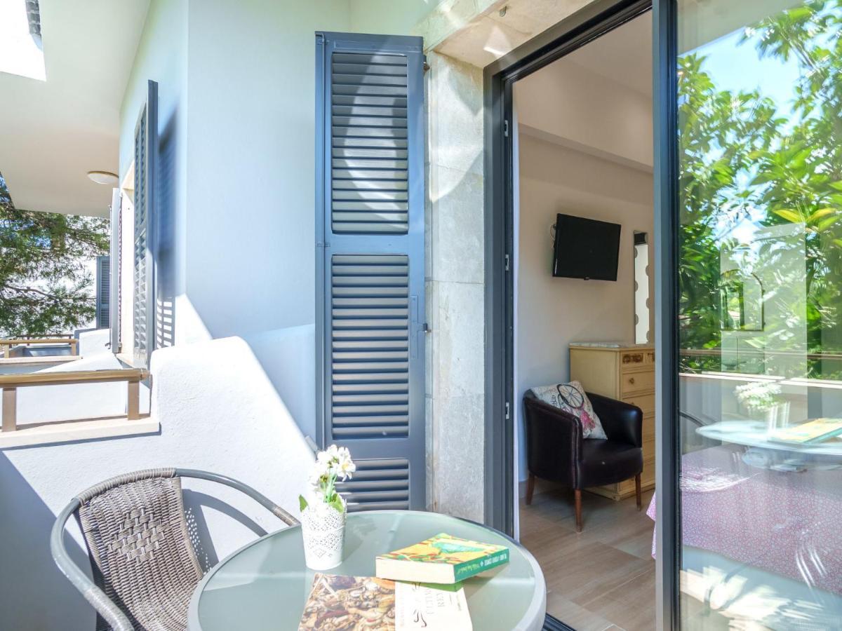 Diagonal By Interhome